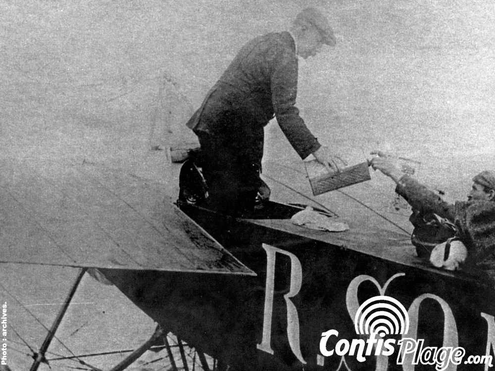 Atterrissage de Léon Bathiat sur la plage de Contis