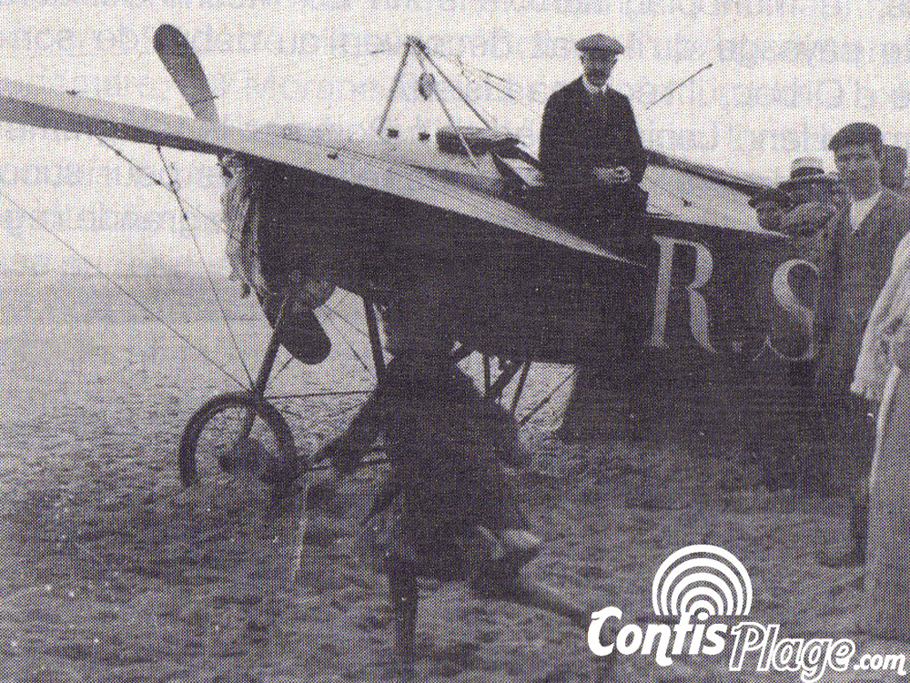 Atterrissage de Léon Bathiat sur la plage de Contis