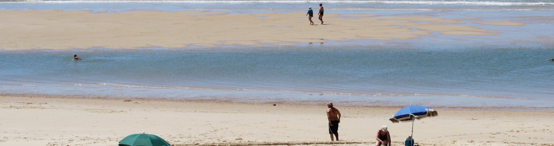 Baïne sur la plage de Contis dans les Landes