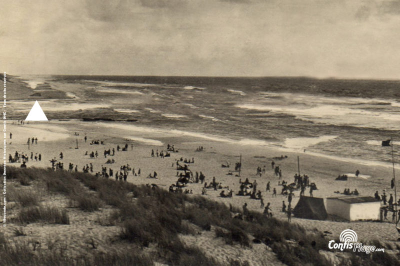 Milieu des années 50 : Plage de Contis et le bunker R612 ba03 sur la plage (source 7)