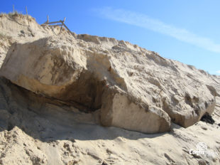 7 mars 2014 : la tempête fait apparaître la plateforme de tir du canon de 88mm le plus au nord