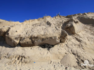 7 mars 2014 : la tempête fait apparaître la plateforme de tir du canon de 88mm le plus au nord